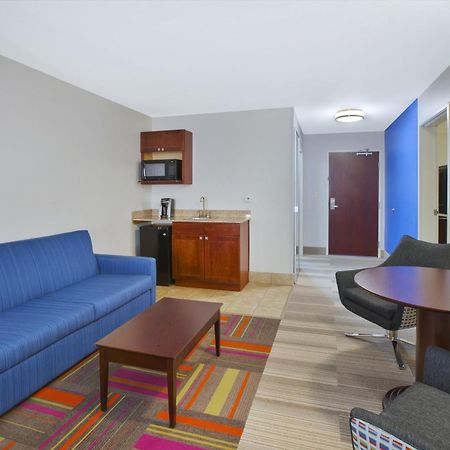 Holiday Inn Express Niles By Ihg Eksteriør bilde