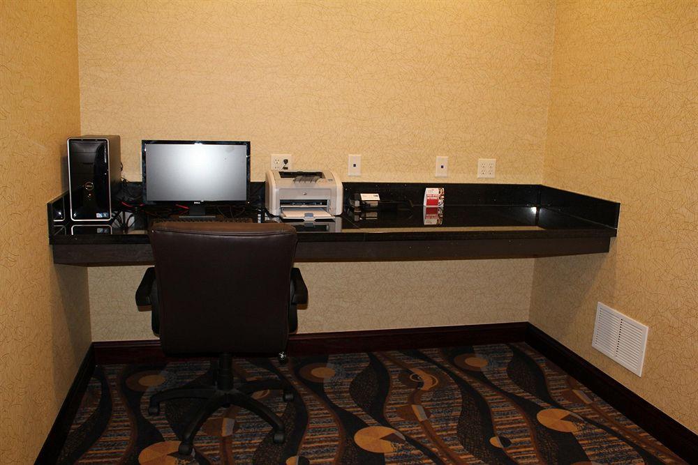 Holiday Inn Express Niles By Ihg Eksteriør bilde