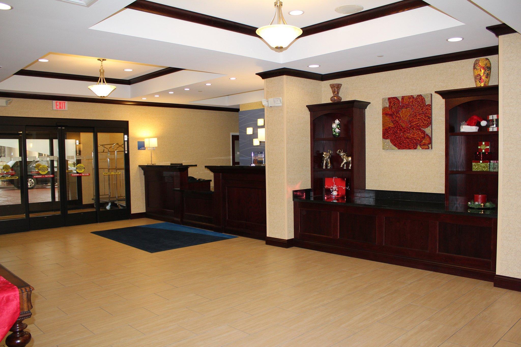 Holiday Inn Express Niles By Ihg Eksteriør bilde