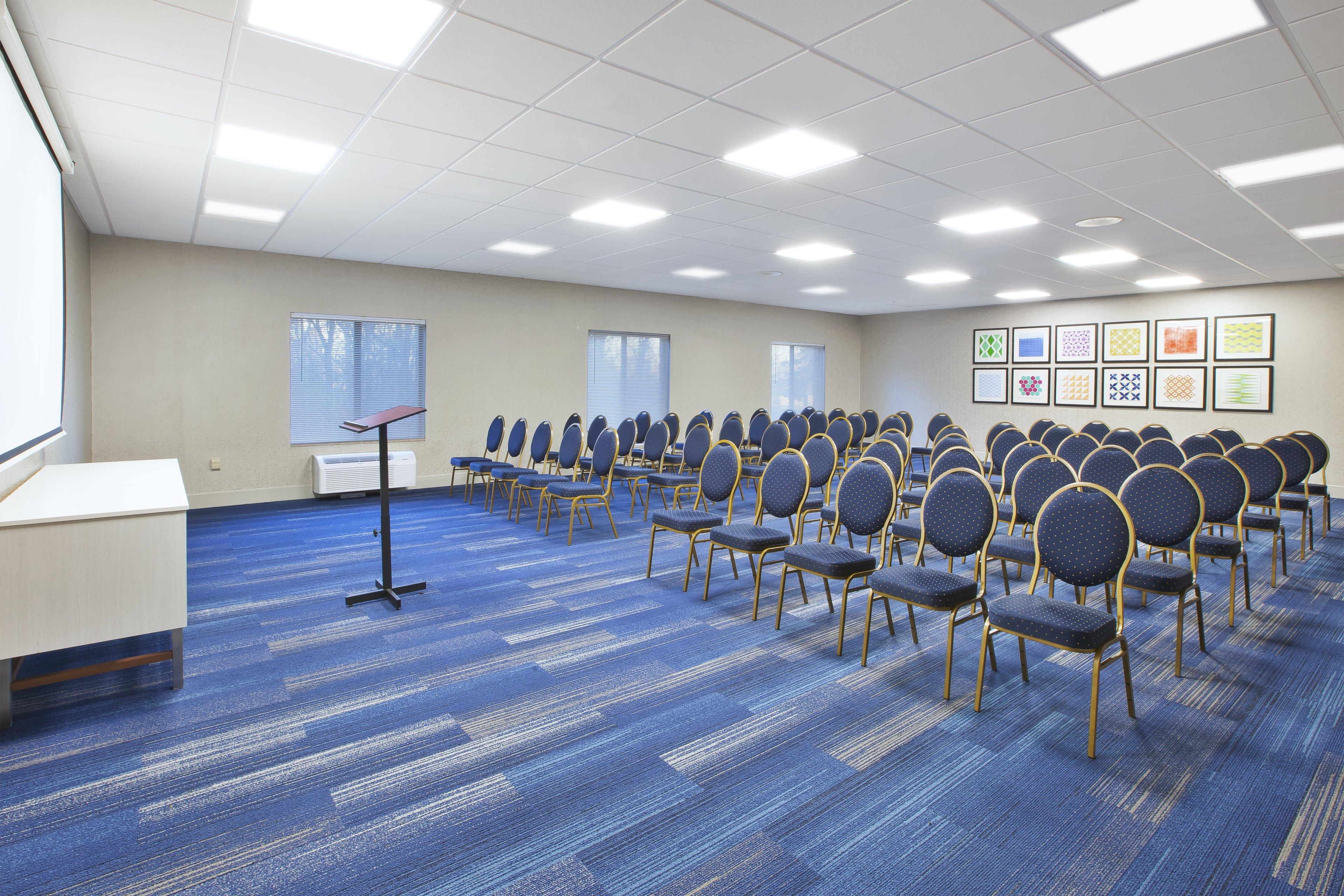Holiday Inn Express Niles By Ihg Eksteriør bilde