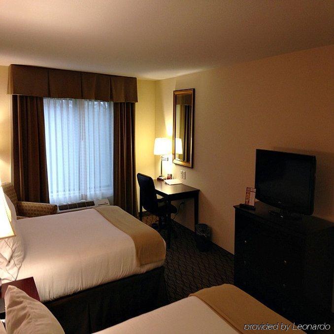 Holiday Inn Express Niles By Ihg Eksteriør bilde