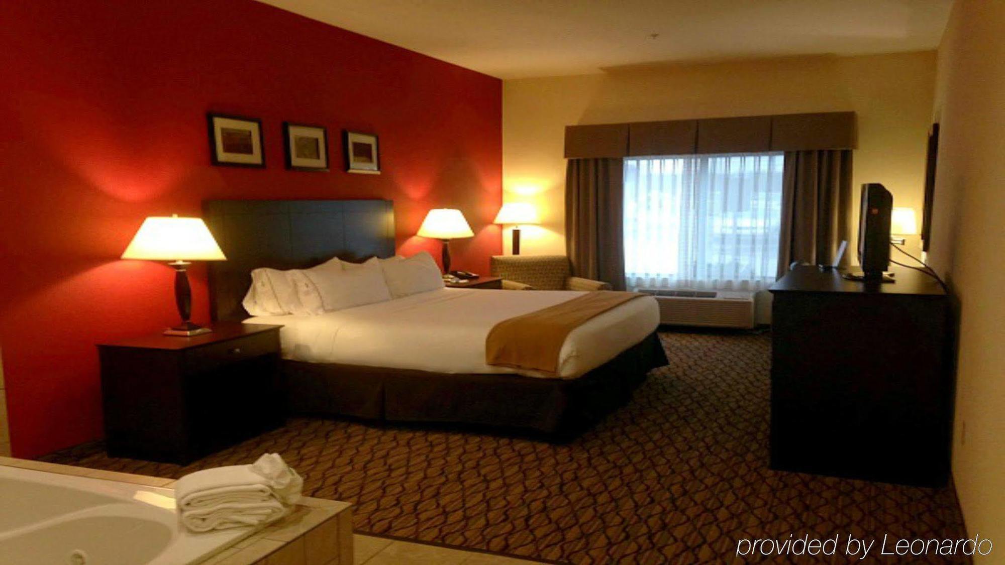 Holiday Inn Express Niles By Ihg Eksteriør bilde